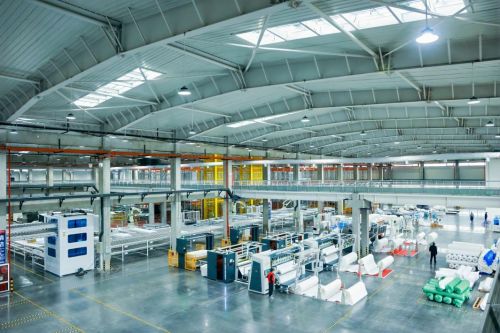 環球時報探訪 運時通華東工廠，1200米工業4.0床墊生產線展現中國智造新高度